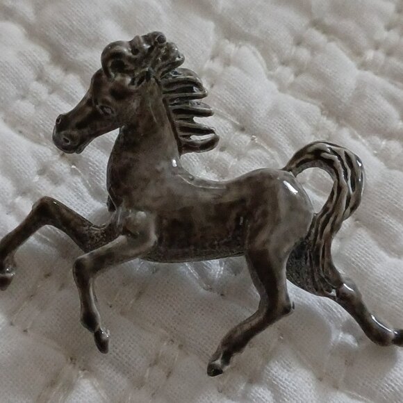 3 Horse Pins - Picture 4 of 7